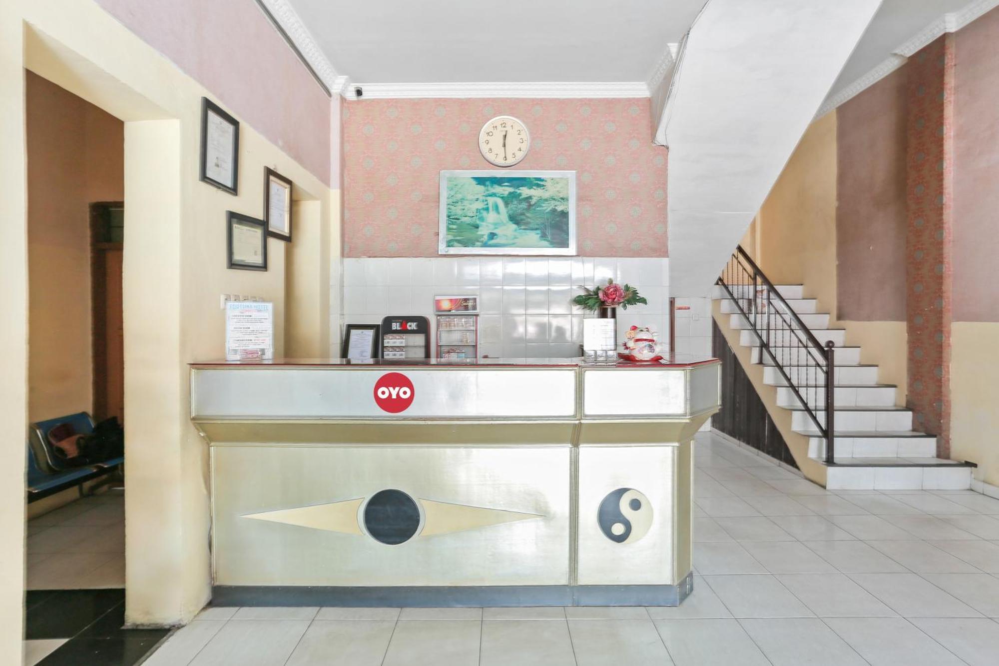 Hotel Fortuna Parepare Exterior foto